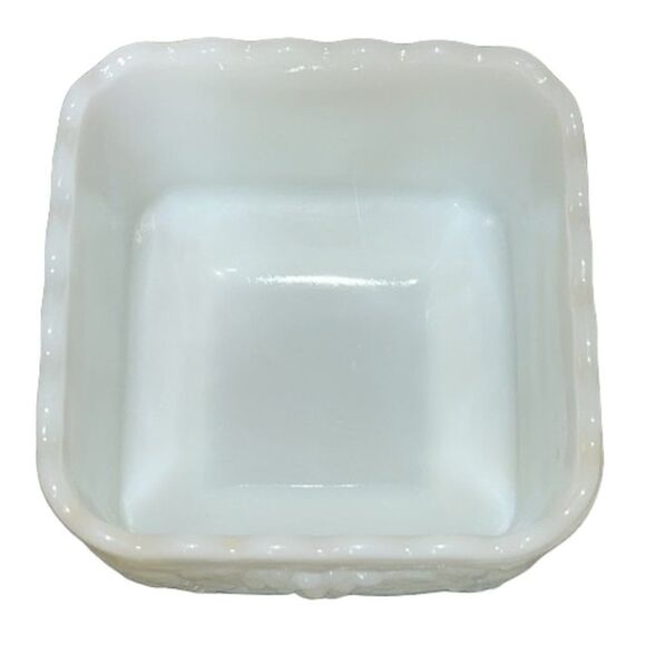 Vintage Anchor Hocking Harvest Grape White Milk Glass Square Planter Vase Bridal - Picture 3 of 4